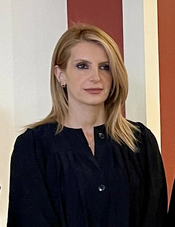 Portrait of Dr. Linda Tanouri